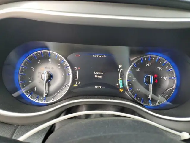 2025 CHRYSLER VOYAGER LX  