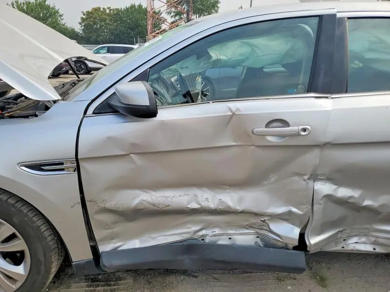 2011 FORD TAURUS SEL  