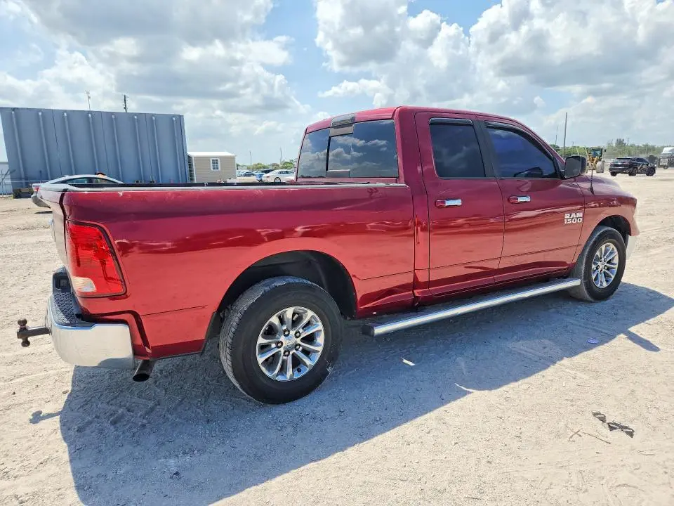 2013 RAM 1500 SLT  