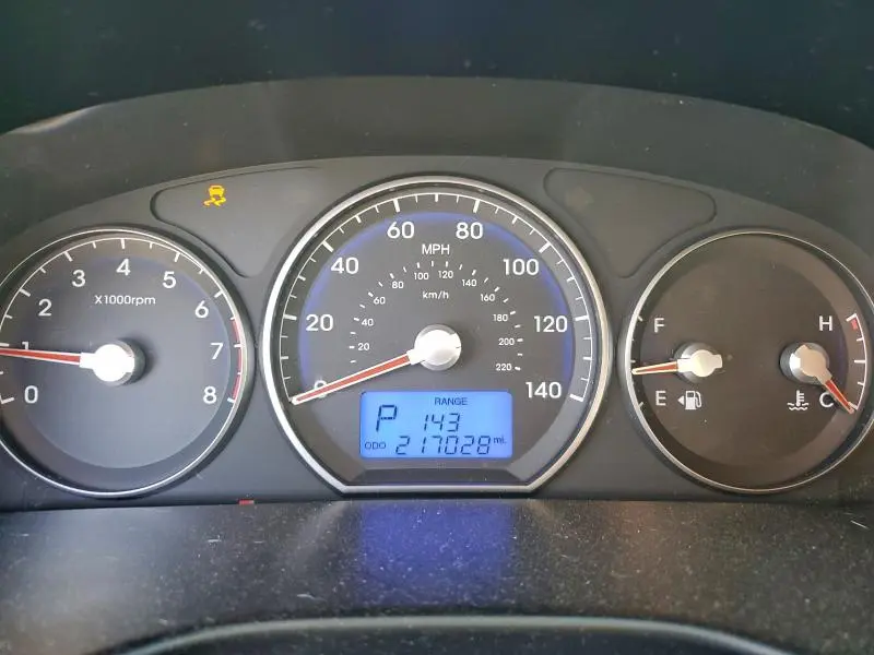 2011 HYUNDAI SANTA FE GLS  