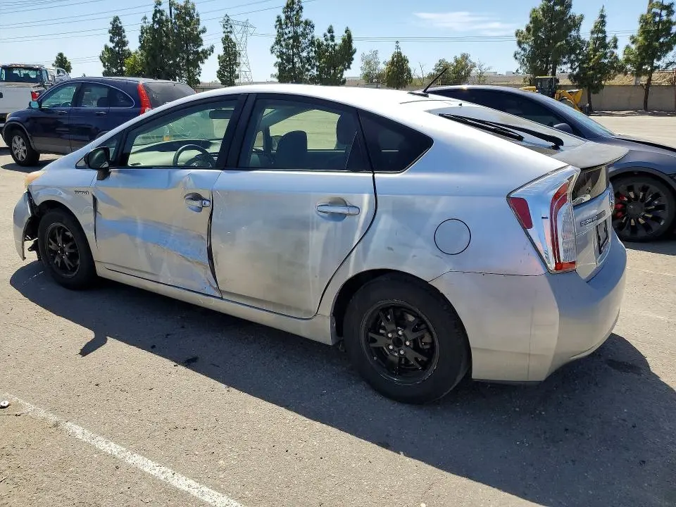 2013 TOYOTA PRIUS THREE  