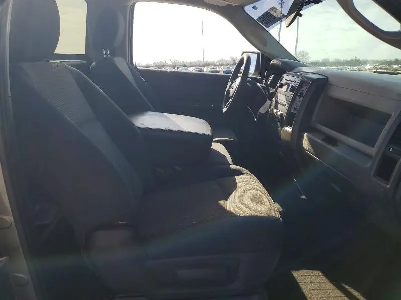 2012 DODGE RAM 1500 ST  