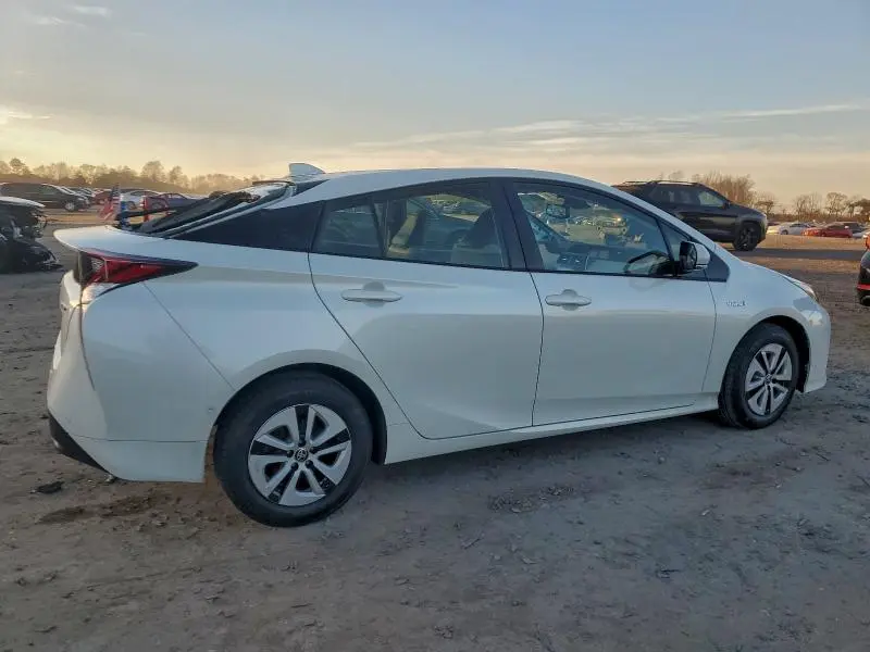 2017 TOYOTA PRIUS   