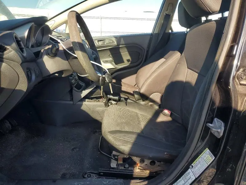 2011 FORD FIESTA SE  