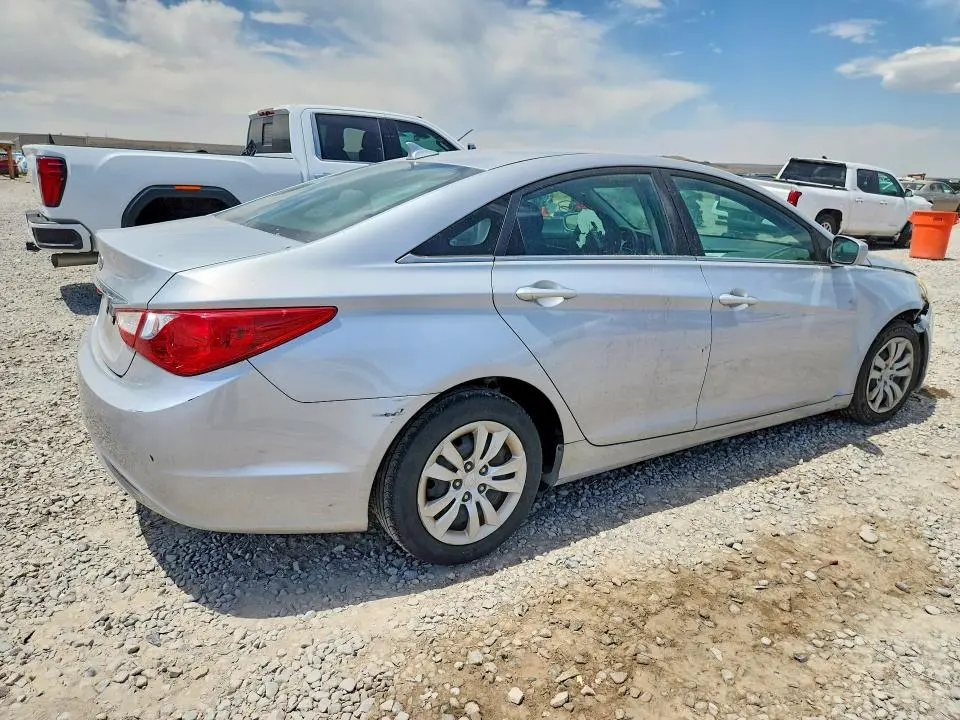 2011 HYUNDAI SONATA GLS  