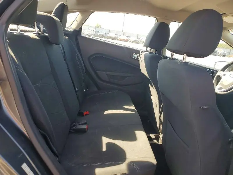 2015 FORD FIESTA SE  
