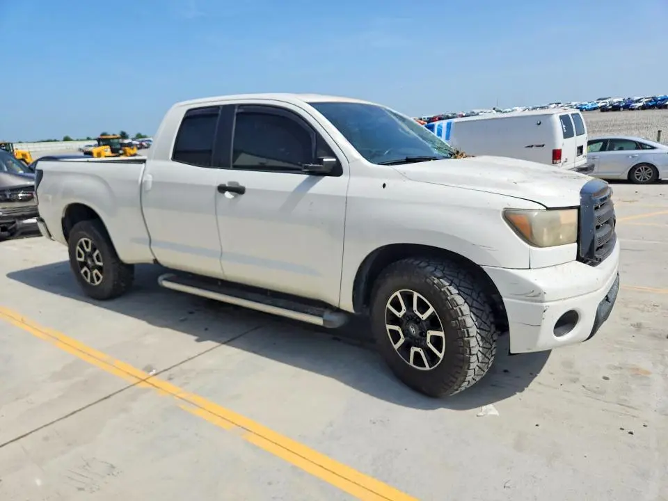2011 TOYOTA TUNDRA DOUBLE CAB SR5  