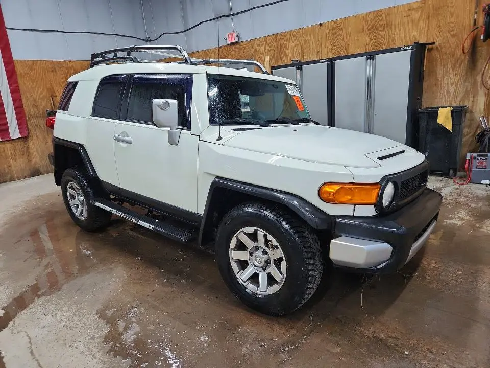 2014 TOYOTA FJ CRUISER BASE  