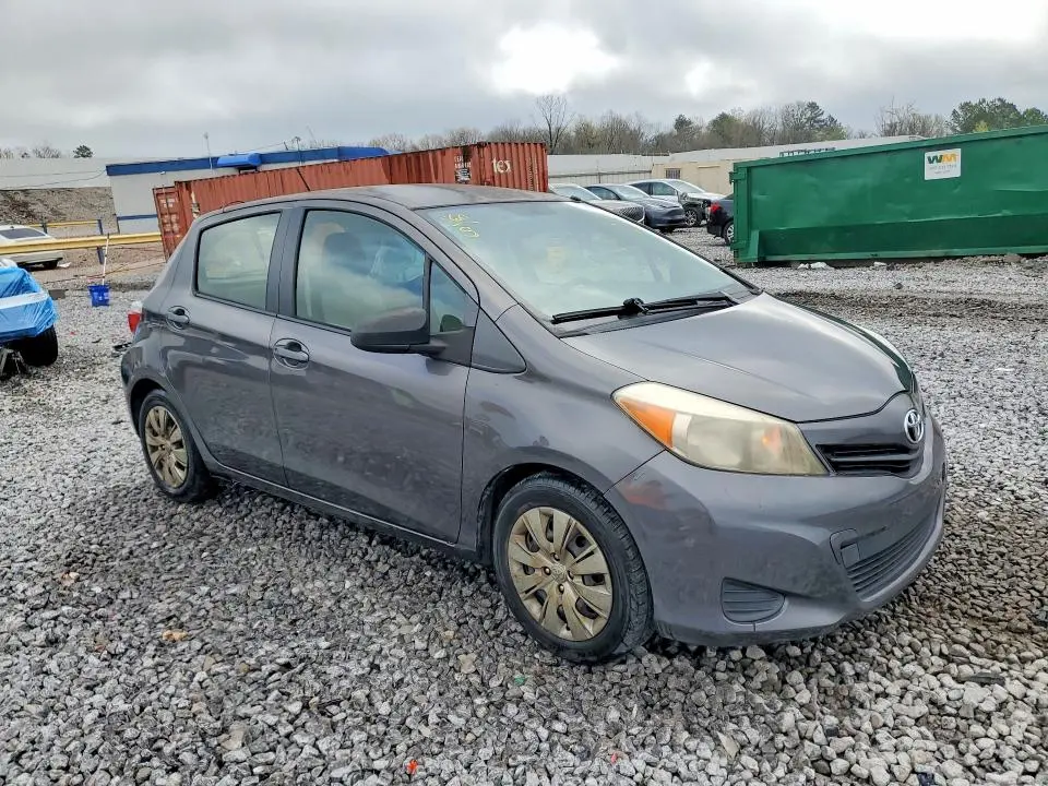 2014 TOYOTA YARIS 5-DOOR LE  
