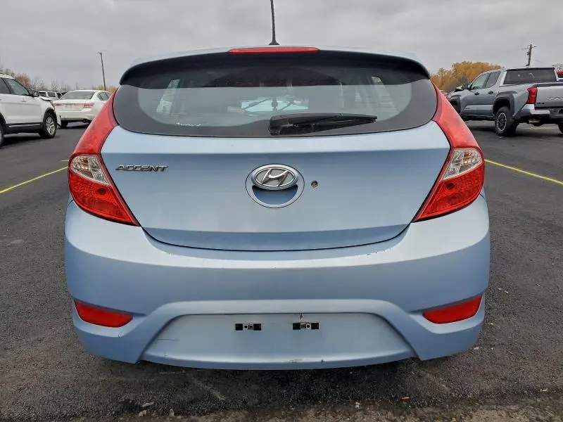 2013 HYUNDAI ACCENT SE  