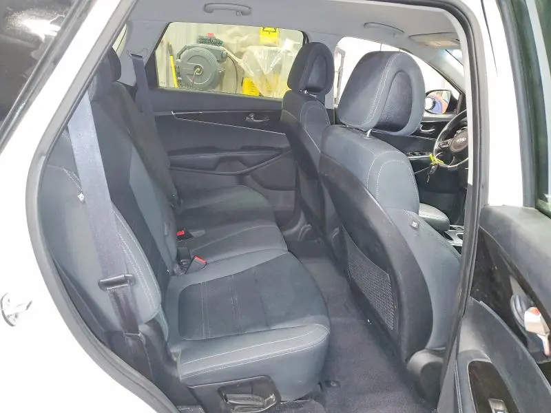 2016 KIA SORENTO LX V6  