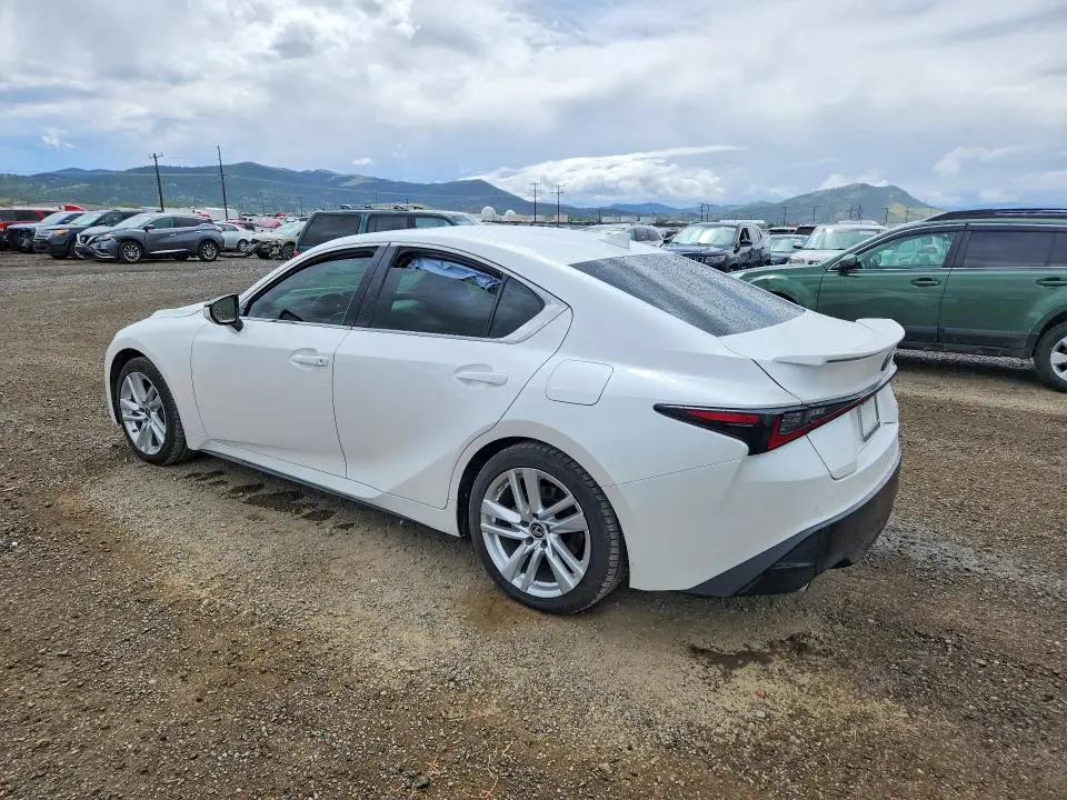 2021 LEXUS IS 300  