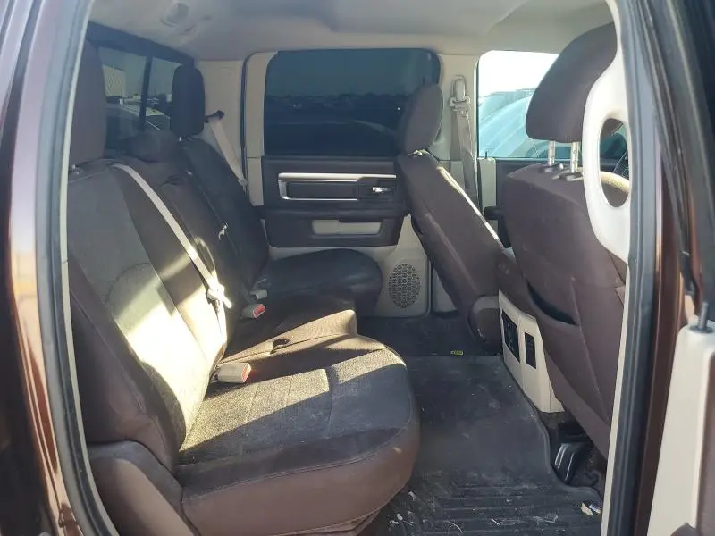 2015 RAM 1500 SLT