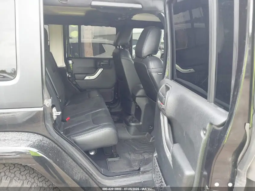 2017 JEEP WRANGLER UNLIMITED SAHARA 4X4