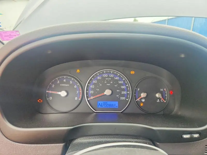 2010 HYUNDAI SANTA FE GLS  