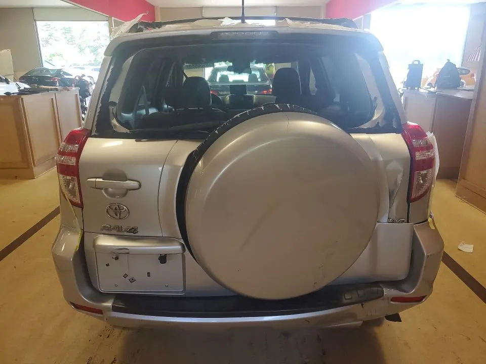 2011 TOYOTA RAV4 BASE  