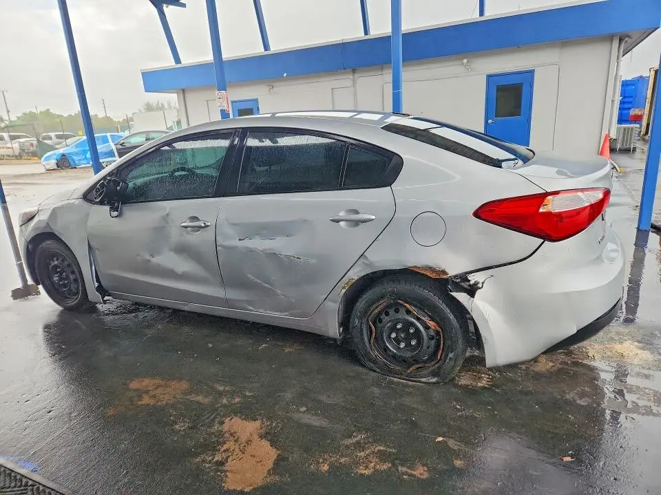 2015 KIA FORTE LX  
