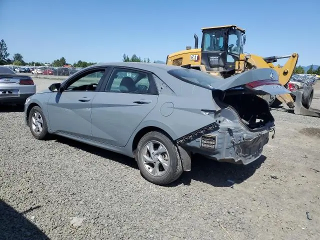 2022 HYUNDAI ELANTRA SE  