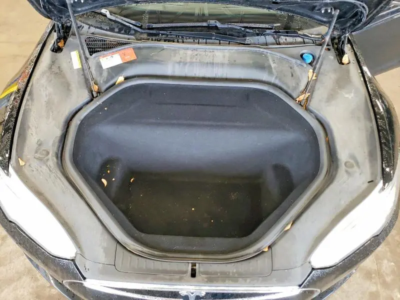 2015 TESLA MODEL S 85D  