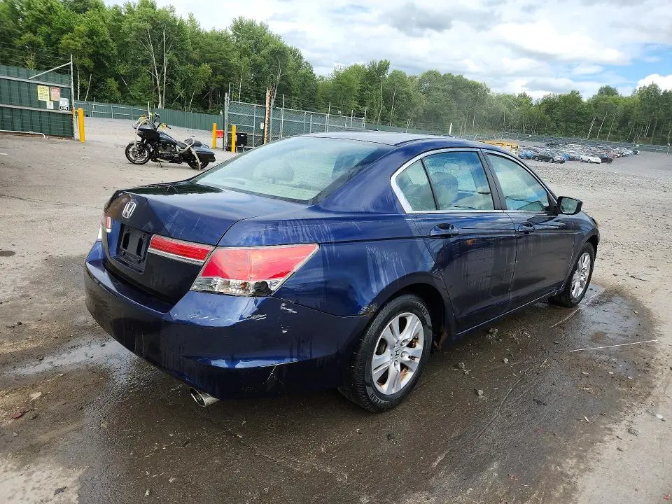 2011 HONDA ACCORD LXP  