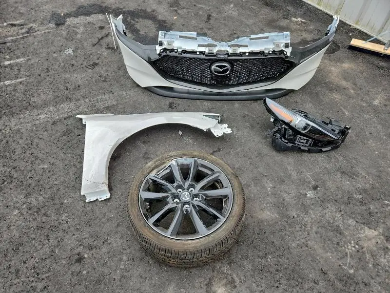 2026 MAZDA 3 PREMIUM  