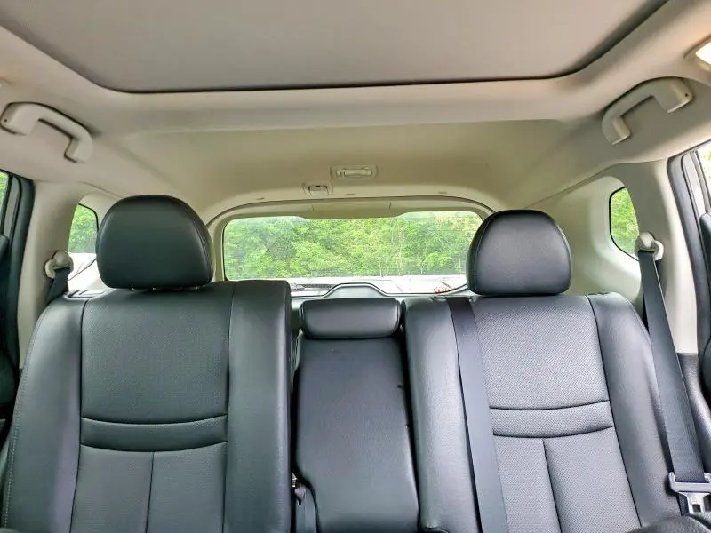 2017 NISSAN ROGUE SL  