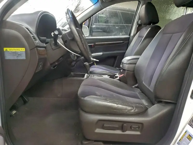 2010 HYUNDAI SANTA FE SE  