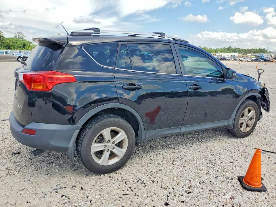 2014 TOYOTA RAV4 XLE  