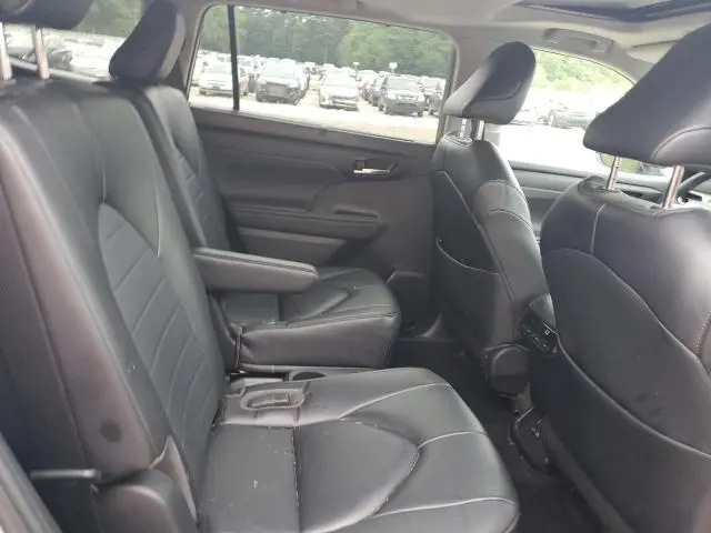 2023 TOYOTA HIGHLANDER HYBRID XLE  