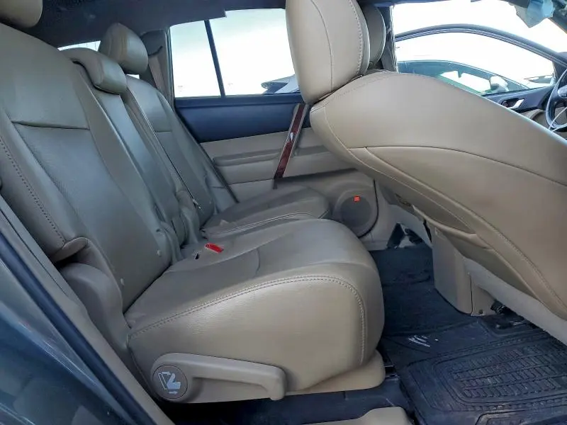 2012 TOYOTA HIGHLANDER LIMITED  