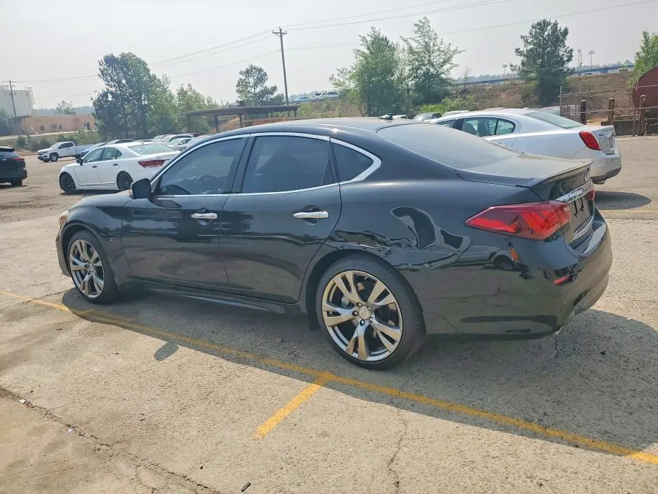 2019 INFINITI Q70 3.7 LUXE  