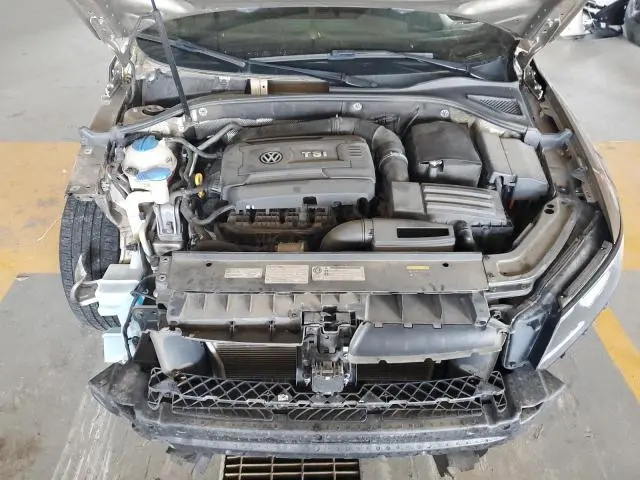 2017 VOLKSWAGEN PASSAT SE  