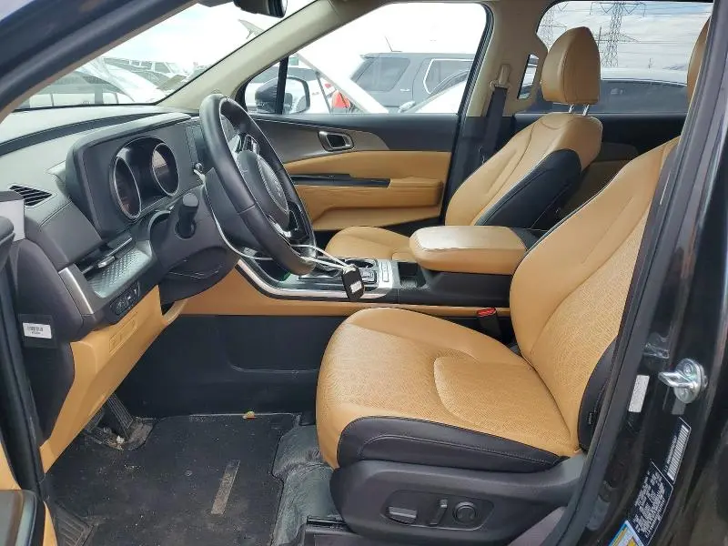 2023 KIA CARNIVAL LX  