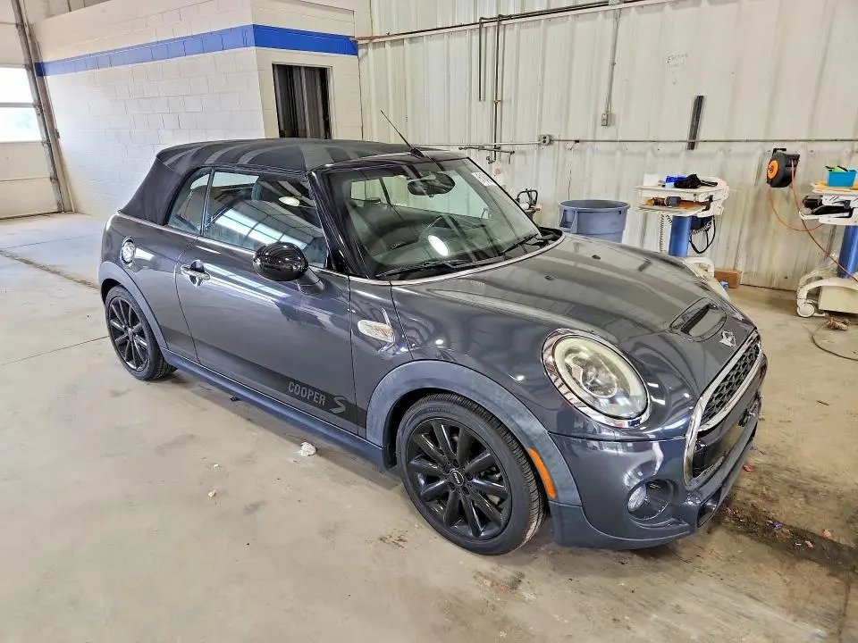 2016 MINI COOPER S  