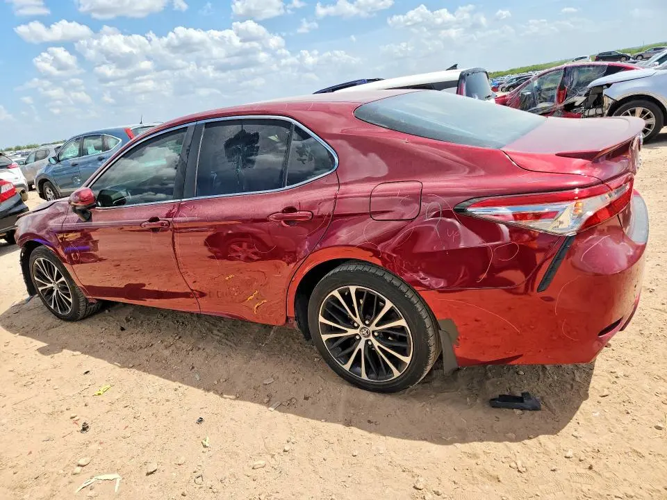 2018 TOYOTA CAMRY SE  