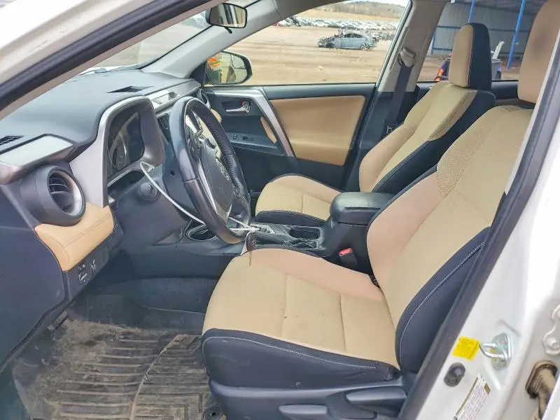 2016 TOYOTA RAV4 XLE  