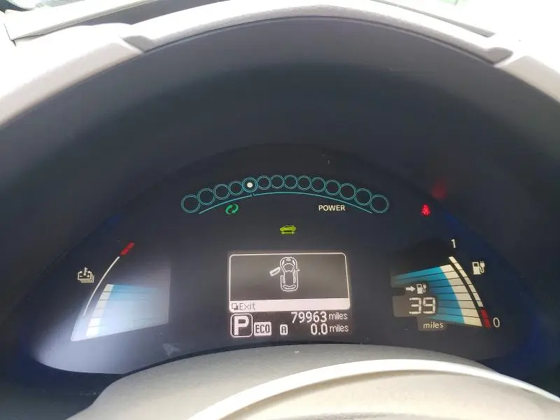 2014 NISSAN LEAF SV  