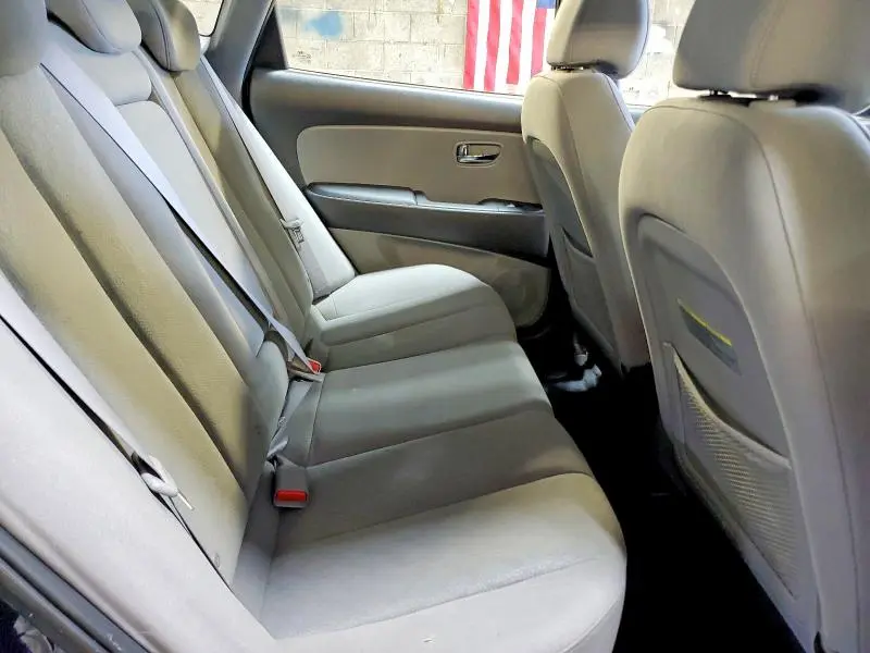 2010 HYUNDAI ELANTRA SE  