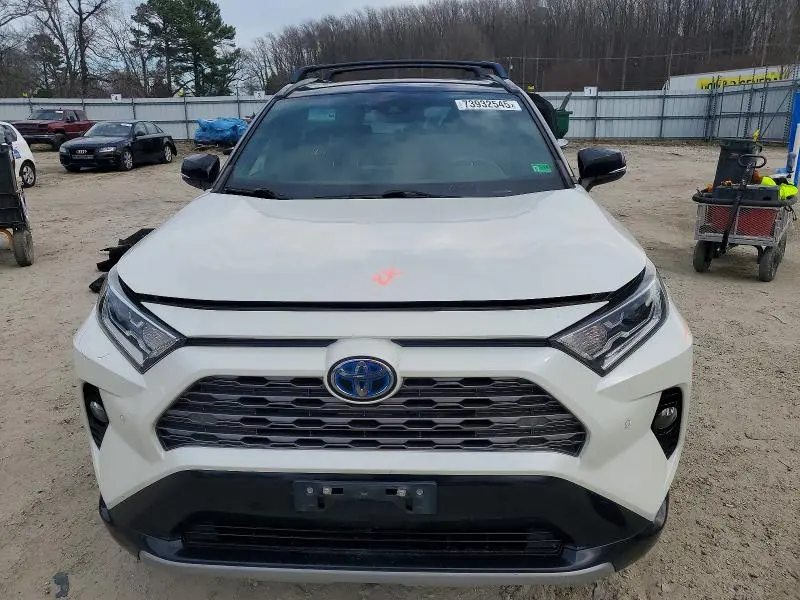 2021 TOYOTA RAV4 XSE  