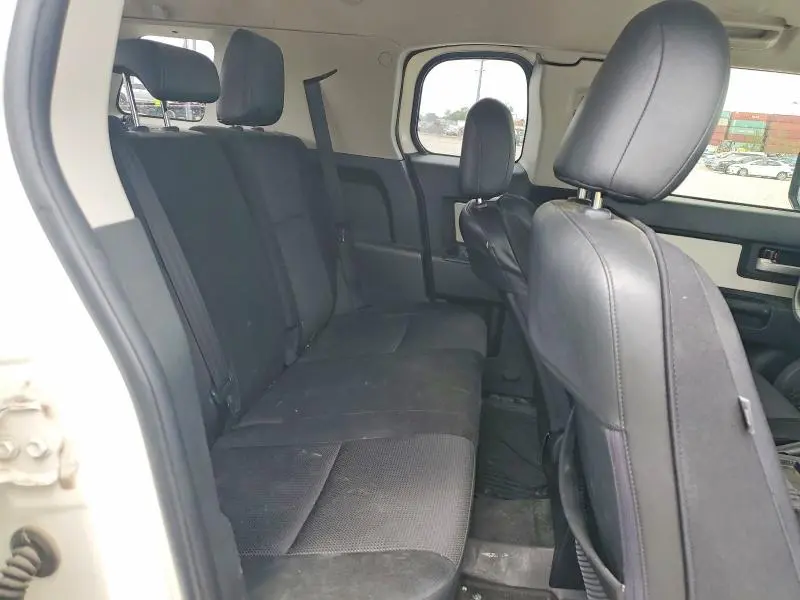 2012 TOYOTA FJ CRUISER BASE  