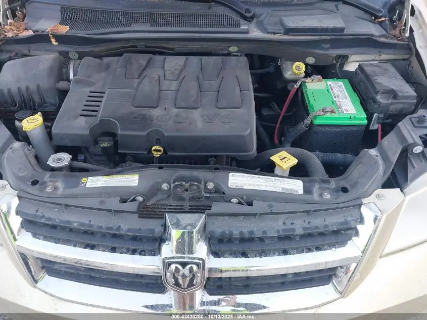 2010 DODGE GRAND CARAVAN CREW