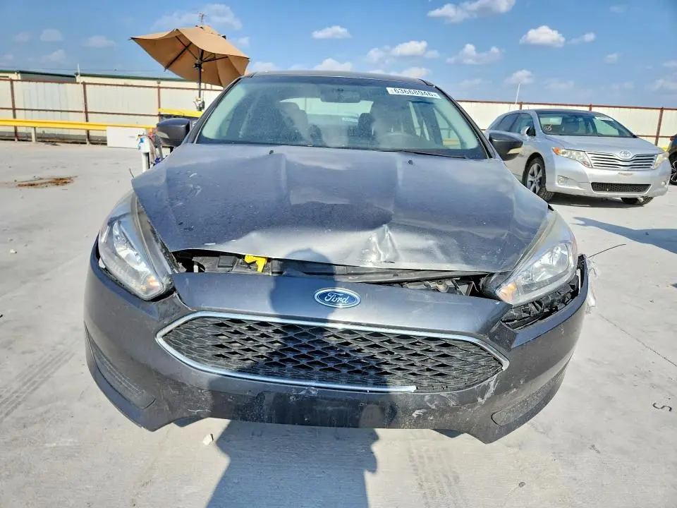 2017 FORD FOCUS SE  