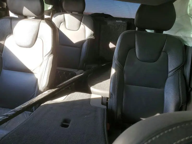2020 VOLVO XC90 T8 R-DESIGN  