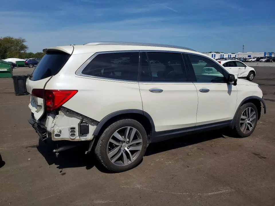 2017 HONDA PILOT TOURING  