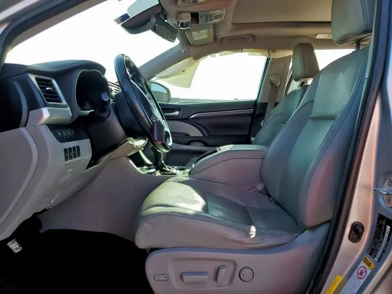 2017 TOYOTA HIGHLANDER LIMITED  
