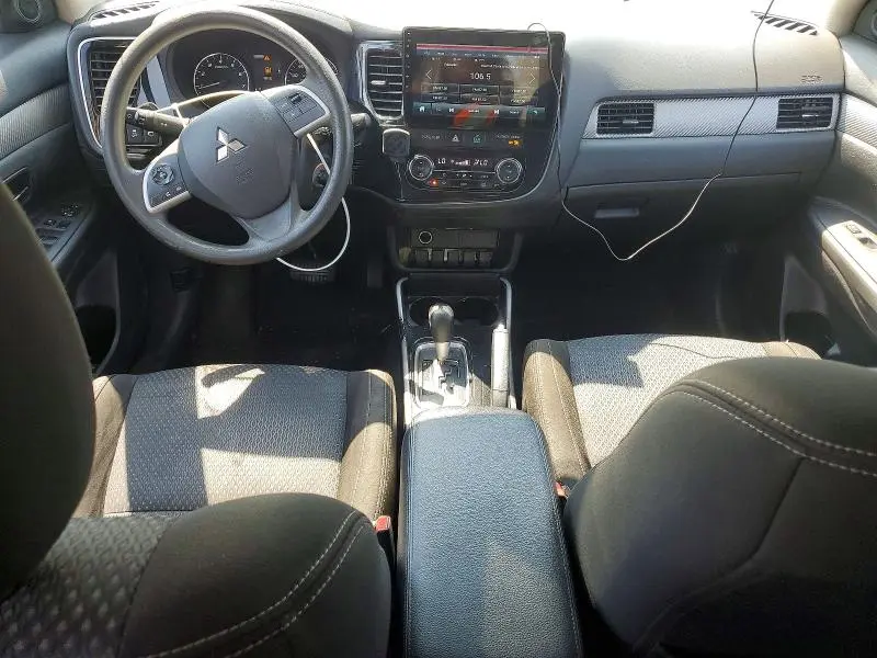 2018 MITSUBISHI OUTLANDER SE  