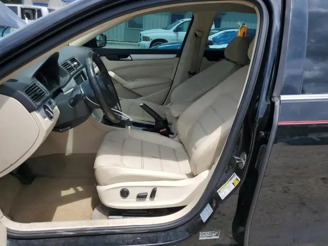 2013 VOLKSWAGEN PASSAT SE  