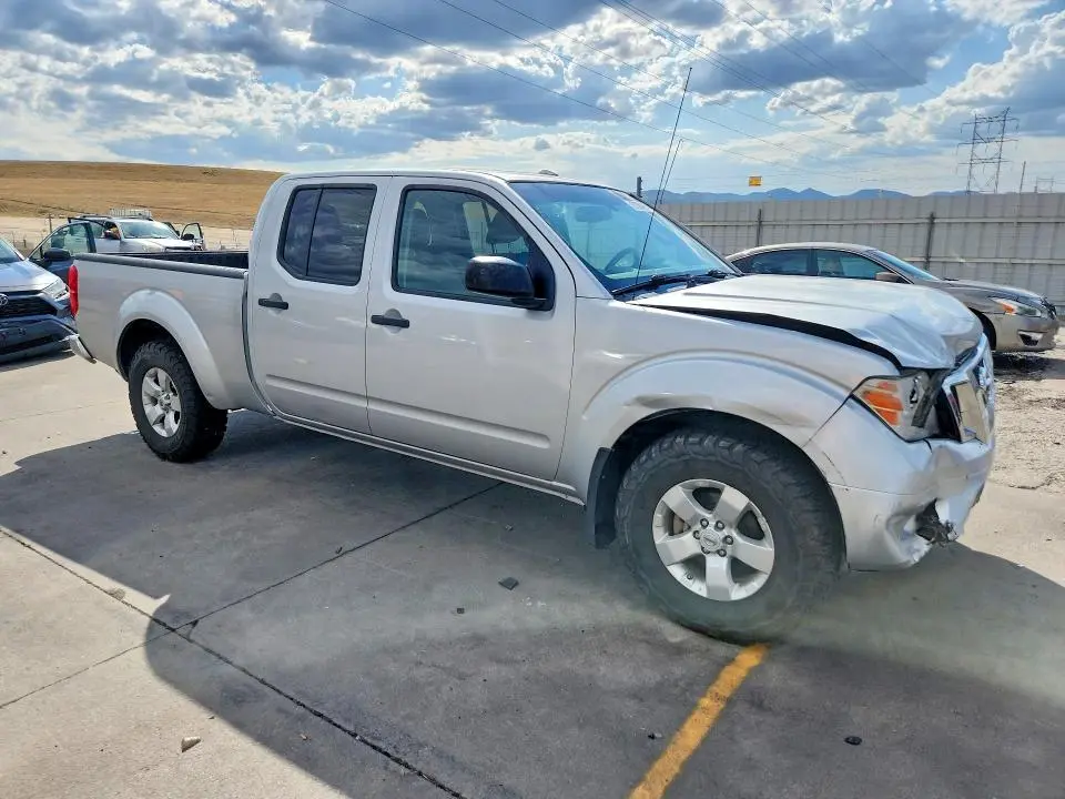 2012 NISSAN FRONTIER SV  