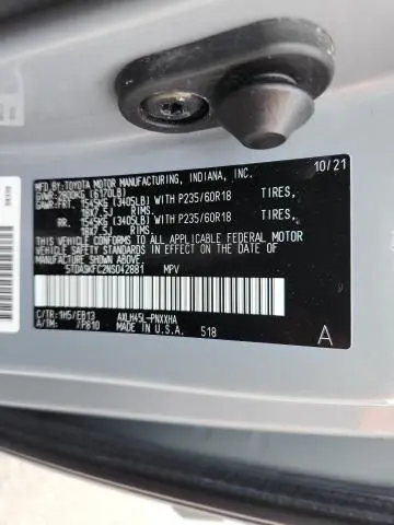 2022 TOYOTA SIENNA XLE  