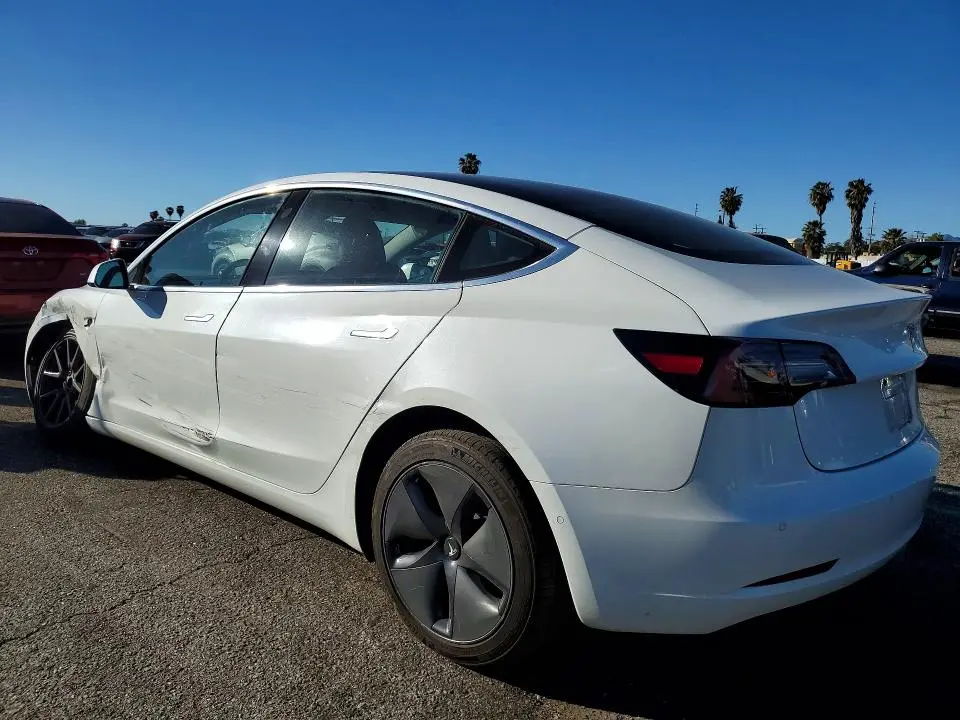 2018 TESLA MODEL 3   